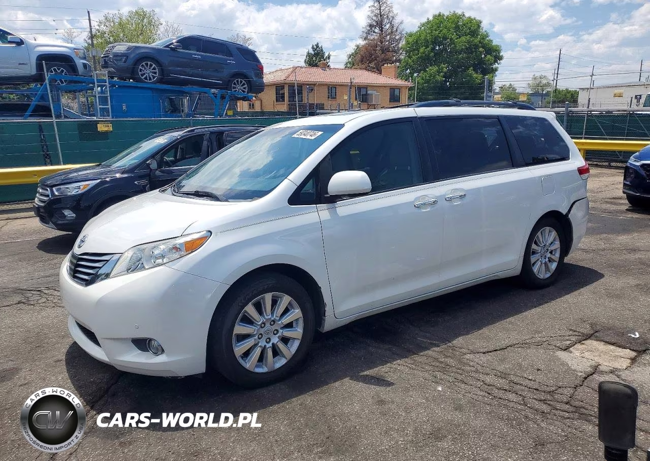 2012 Toyota Sienna Xle 8-Passenger – zdjęcie 1 z 13