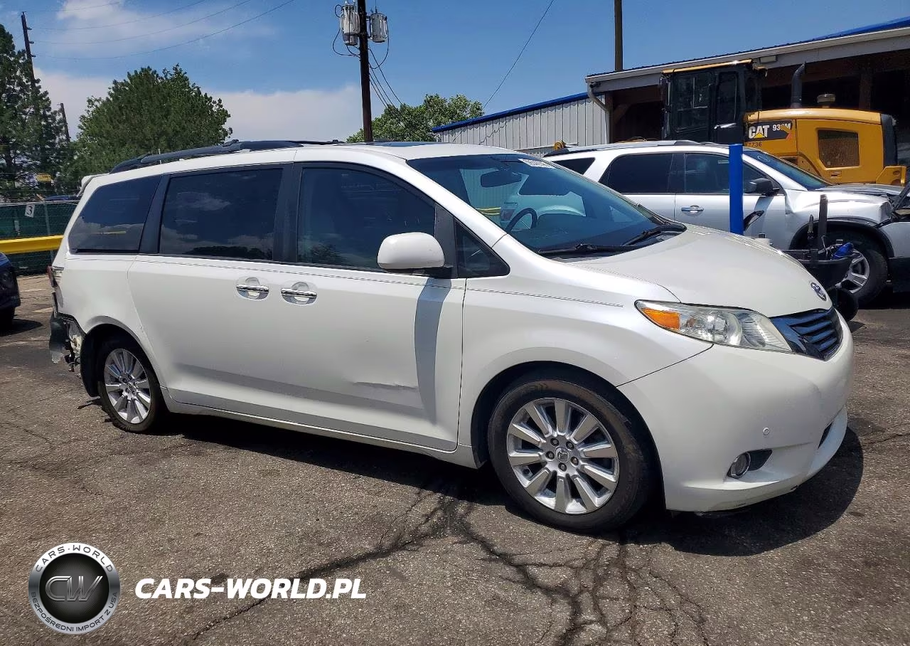 2012 Toyota Sienna Xle 8-Passenger VIN:5TDYK3DC1CS191979 - 4