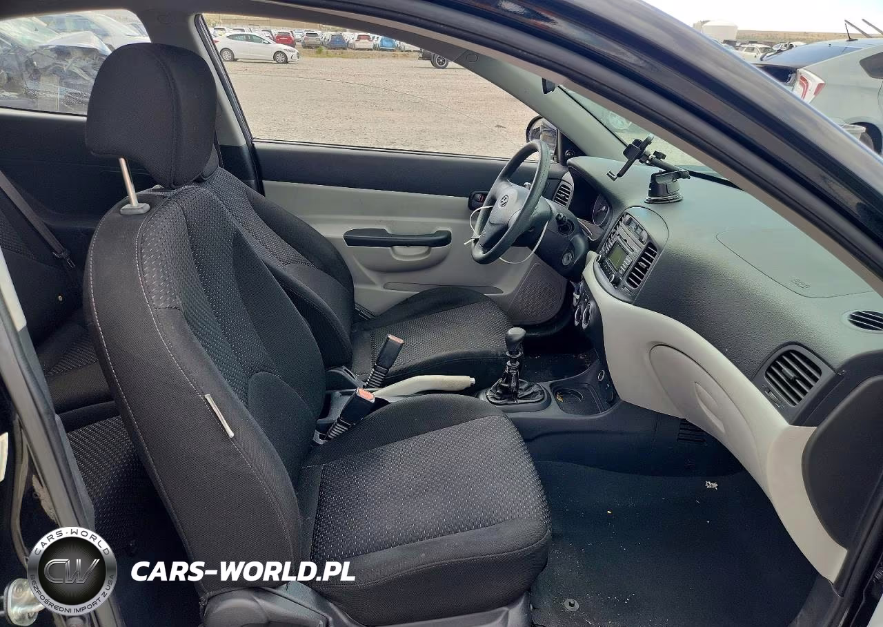 2008 Hyundai Accent Gs VIN:KMHCM36C78U086282 - 10