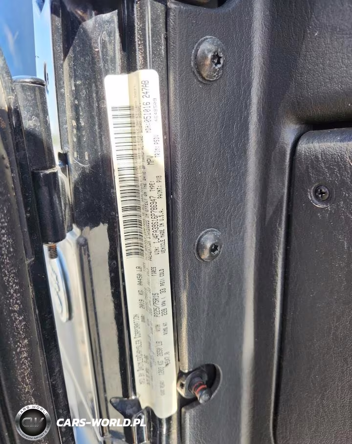 2006 Jeep Wrangler X VIN:1J4FA39S16P786947 - 12