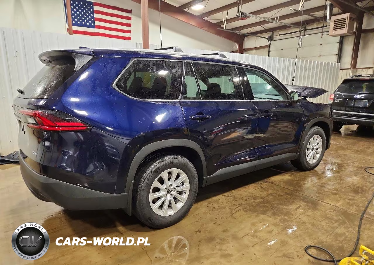 2026 Toyota Grand Highlander Xle VIN:5TDAAAB55TS133855 - 3