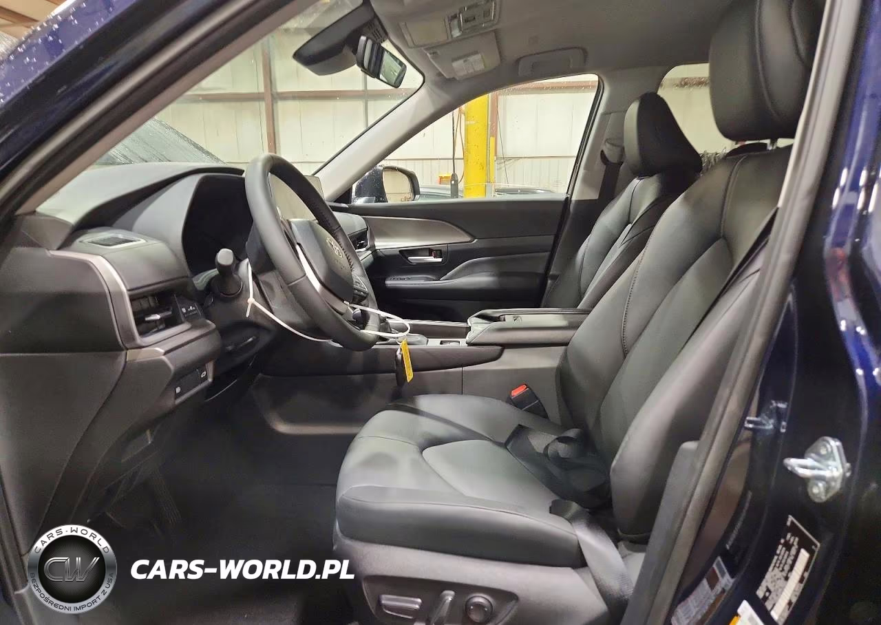 2026 Toyota Grand Highlander Xle VIN:5TDAAAB55TS133855 - 7