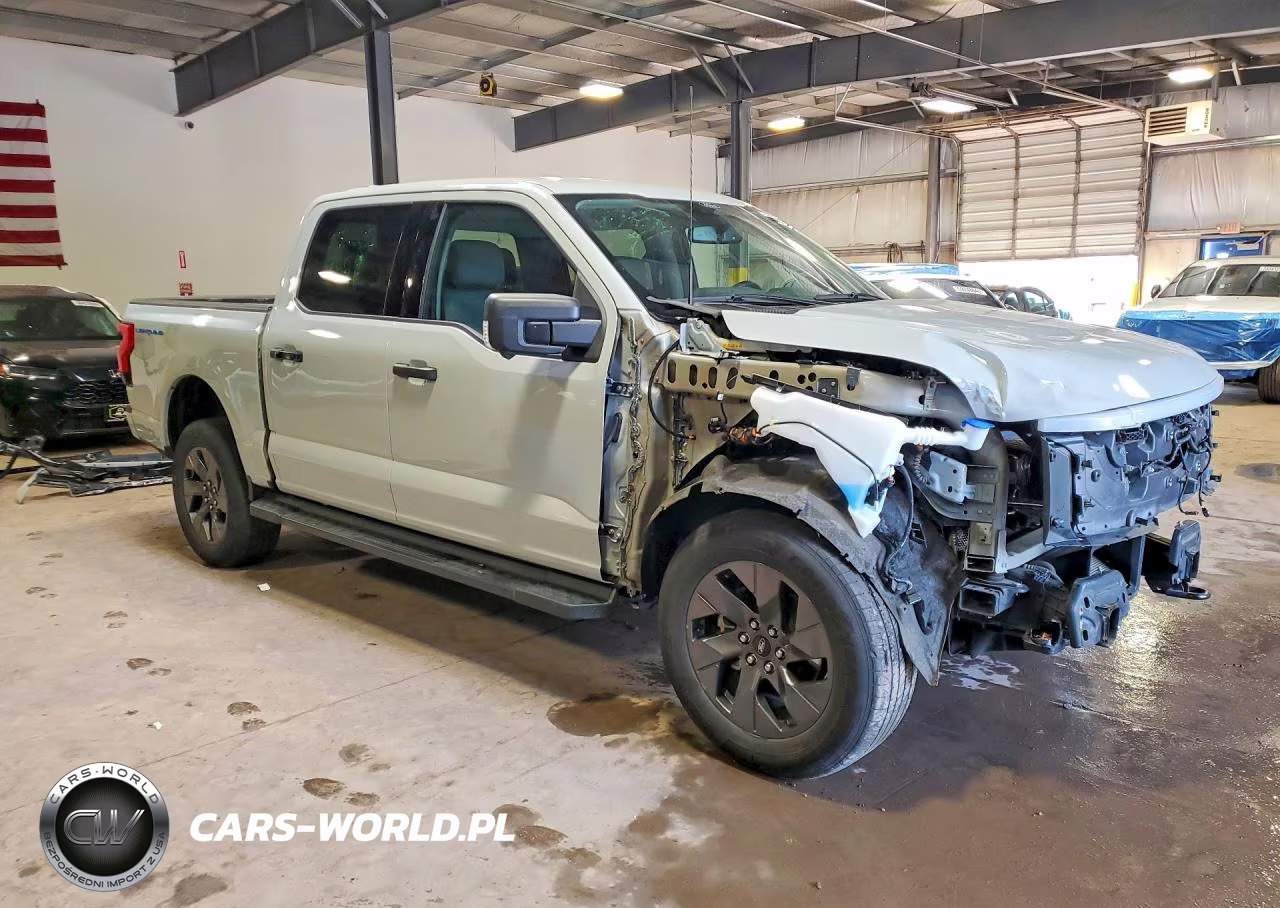 2024 Ford F150 Lightning Xlt VIN:1FTVW3LK0RWG27908 - 4