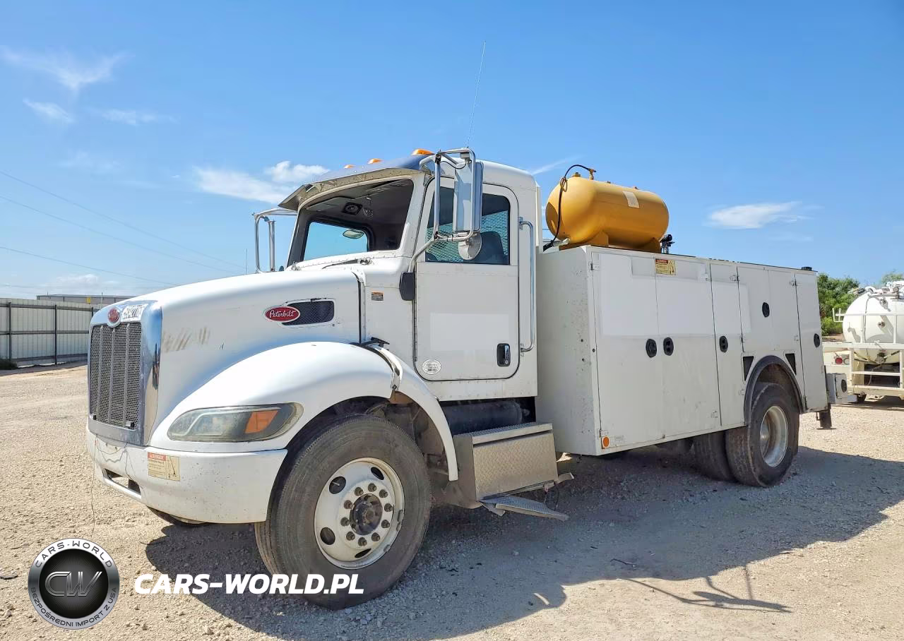 2017 Peterbilt 337 Utility - Service Truck – zdjęcie 1 z 12