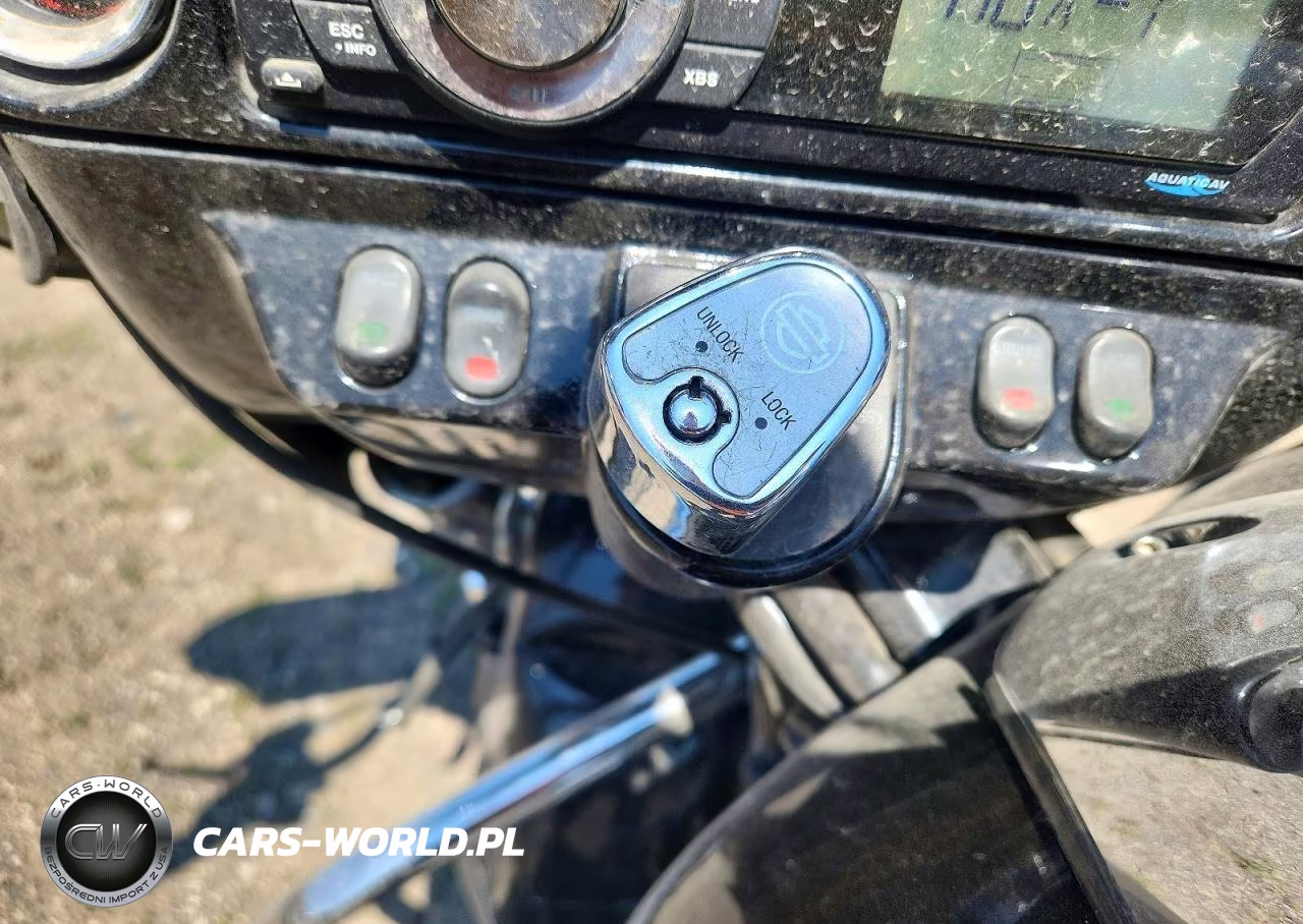 2011 Harley-Davidson Flhtcu VIN:1HD1FC411BB638111 - 8