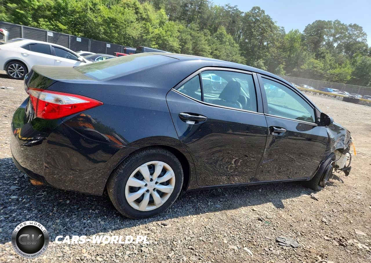 2016 Toyota Corolla Le VIN:2T1BURHE9GC713156 - 3