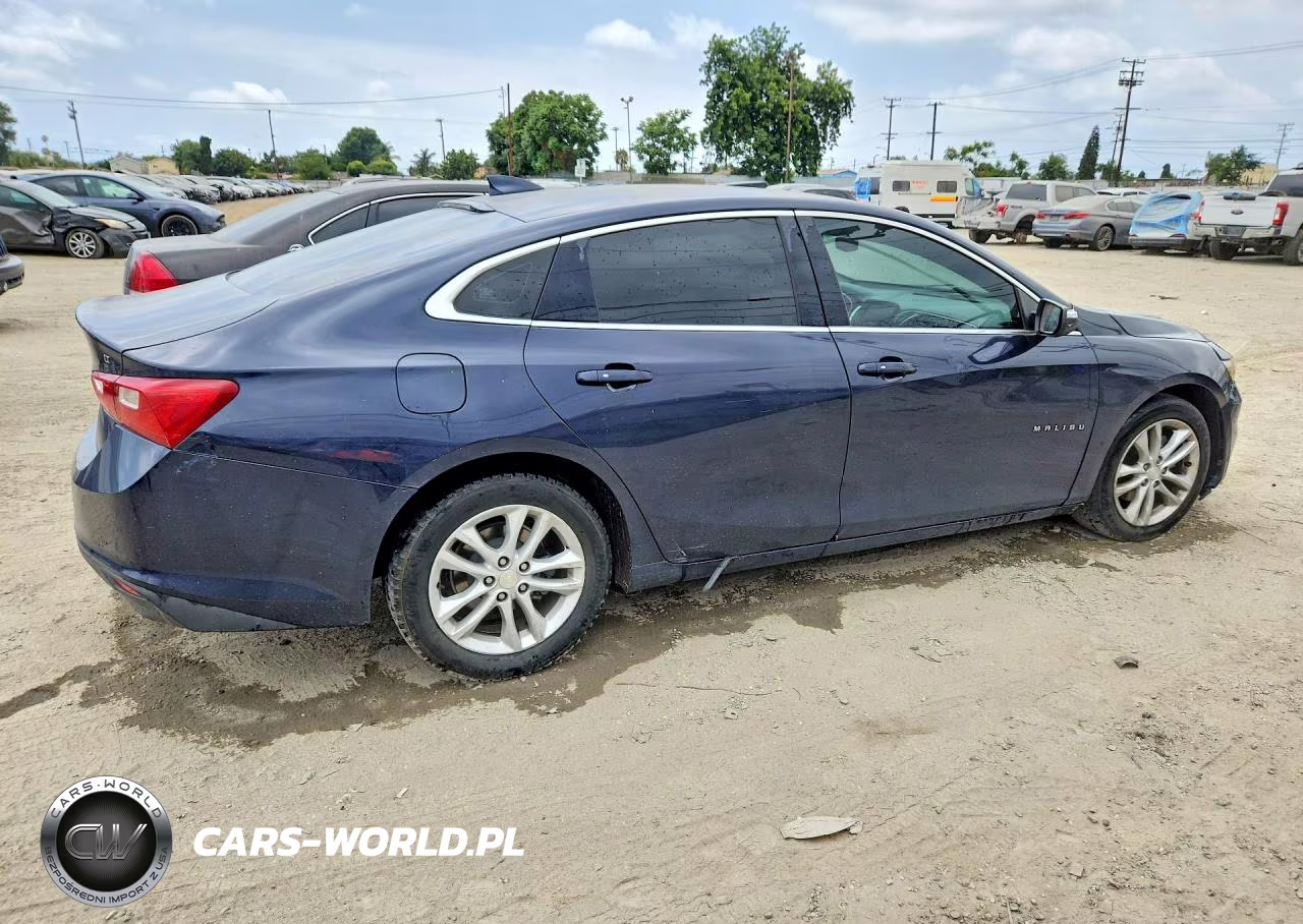 2018 Chevrolet Malibu Lt VIN:1G1ZD5ST8JF193523 - 3