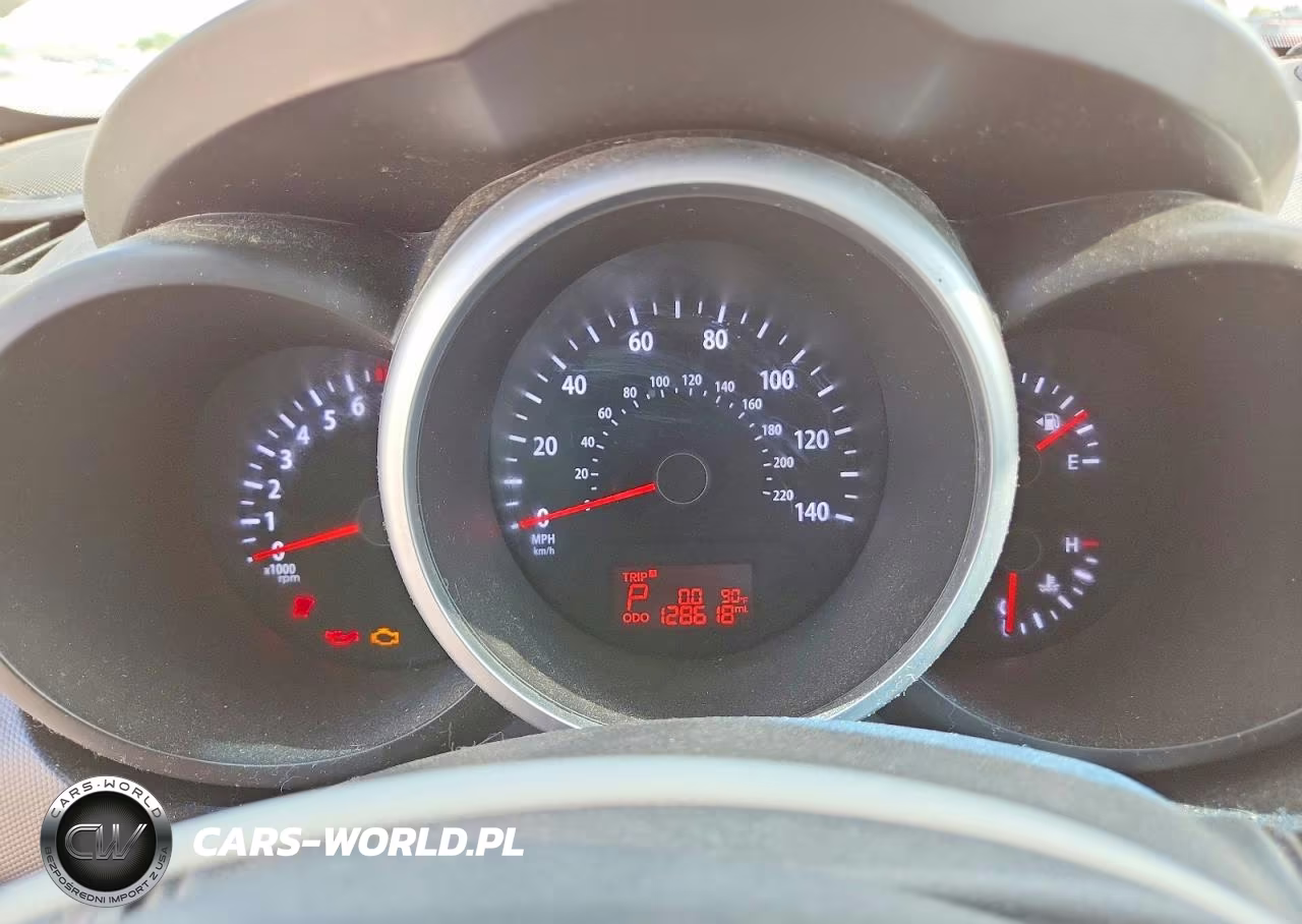 2013 Kia Soul + VIN:KNDJT2A63D7540028 - 9