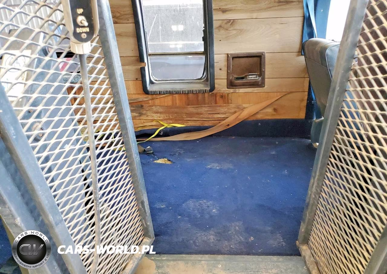 1984 Ford Econoline E150 Van VIN:1FTDE14H8EHA88927 - 11