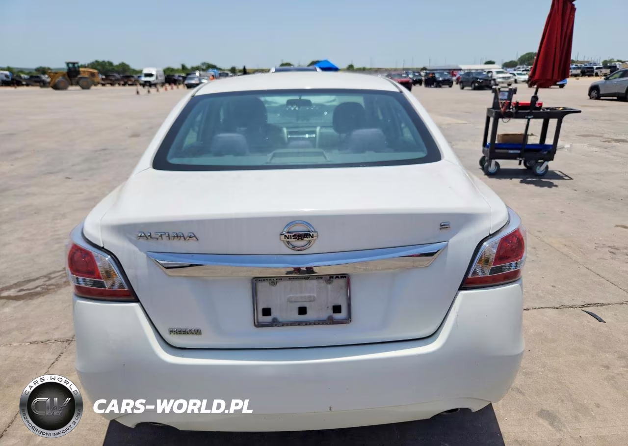 2015 Nissan Altima 2.5 S VIN:1N4AL3AP3FN403769 - 6