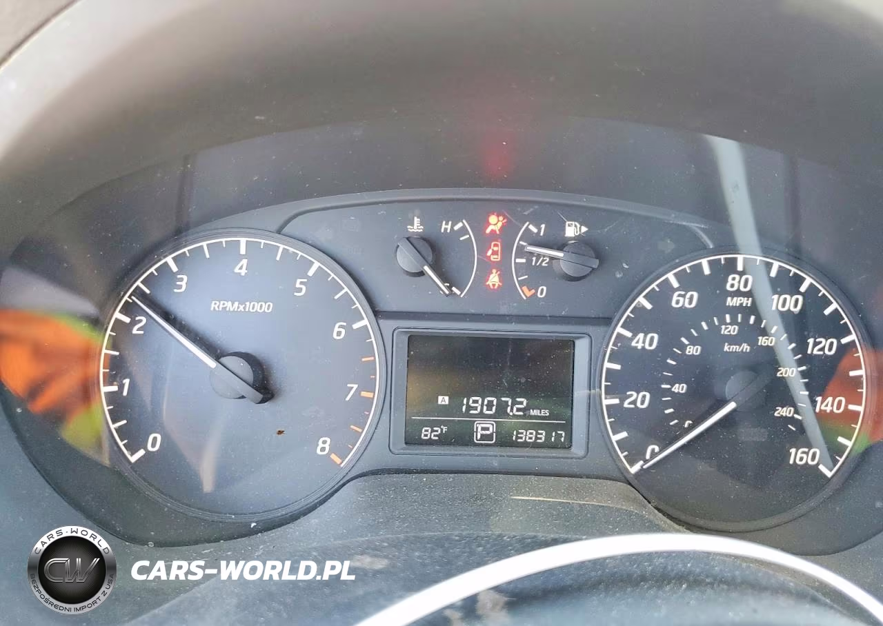 2016 Nissan Sentra S VIN:3N1AB7AP9GY226205 - 9