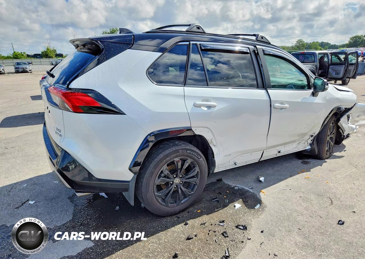 2024 Toyota Rav4 Xse VIN:4T3E6RFV0RU172663 - 3