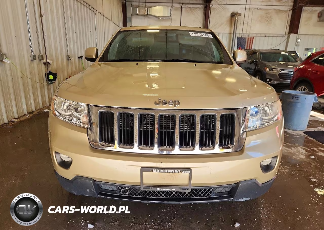 2011 Jeep Grand Cherokee Laredo VIN:1J4RR4GG2BC558032 - 5