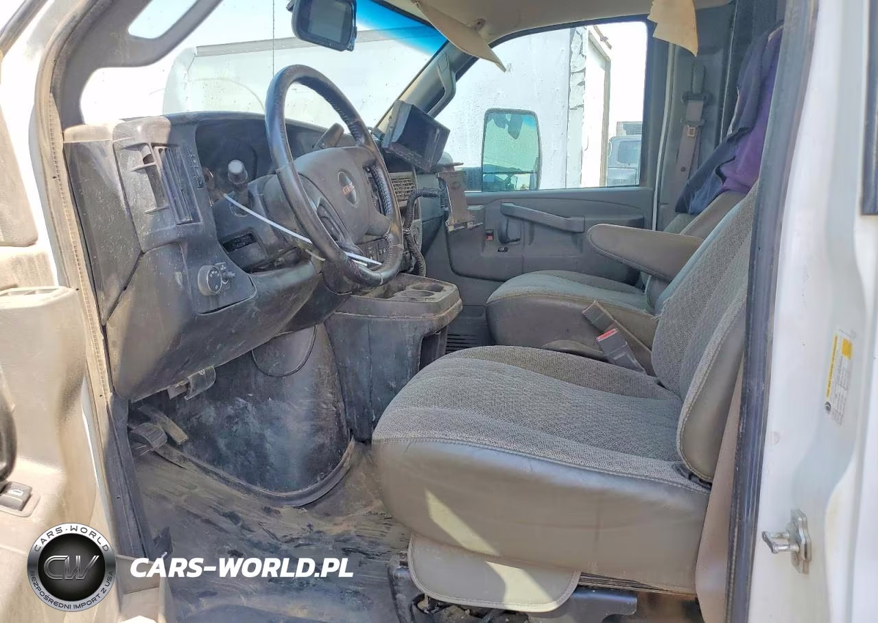 2022 GMC Savana Cutaway G3500 VIN:7GZ37TC79NN001017 - 7