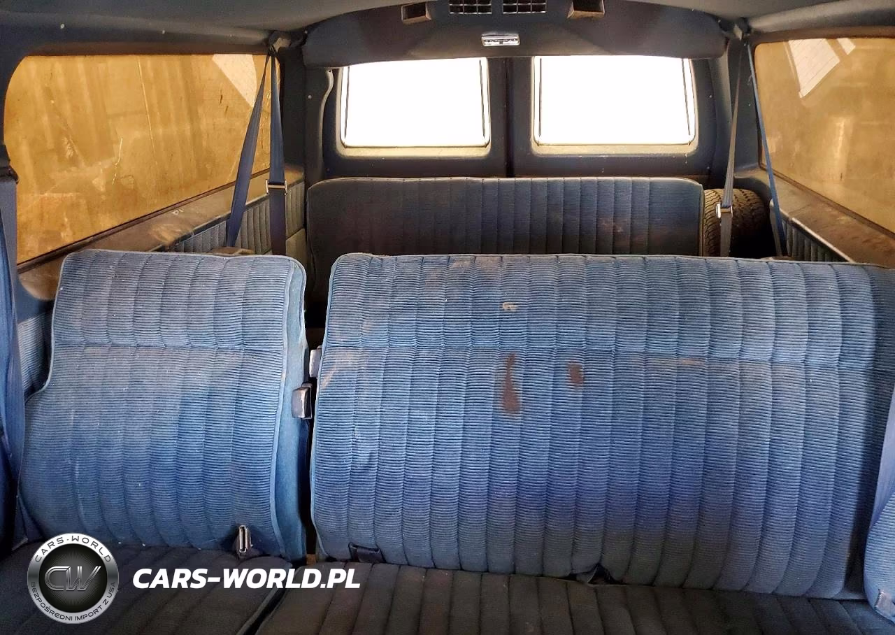 1991 Chevrolet Suburban R1500 VIN:1GNER16KXMF151609 - 10