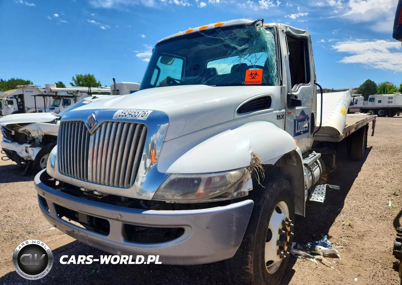 2020 International Mv607 Box Truck