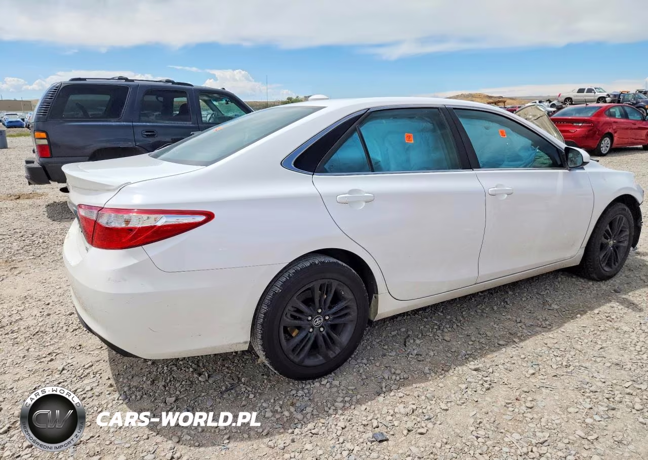 2015 Toyota Camry Se VIN:4T1BF1FK9FU897340 - 3