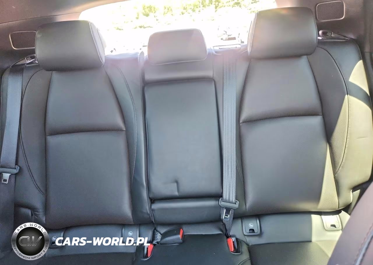 2024 Mazda 3 Premium Plus VIN:JM1BPBNY6R1707643 - 10