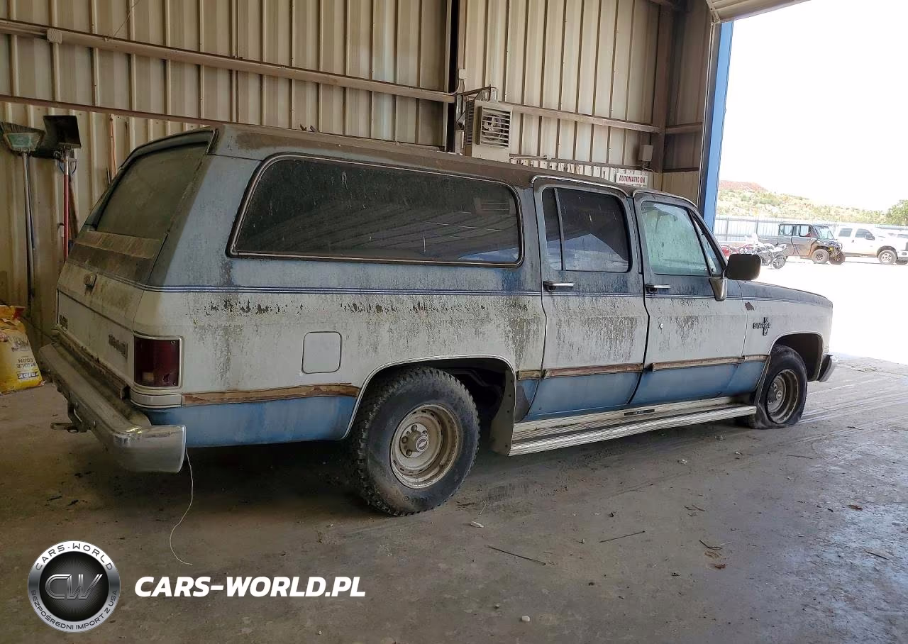 1984 Chevrolet Suburban C10 VIN:1G8EC16L4EF128132 - 3