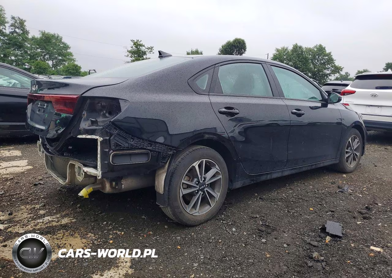 2023 Kia Forte Lxs VIN:3KPF24AD8PE614499 - 3