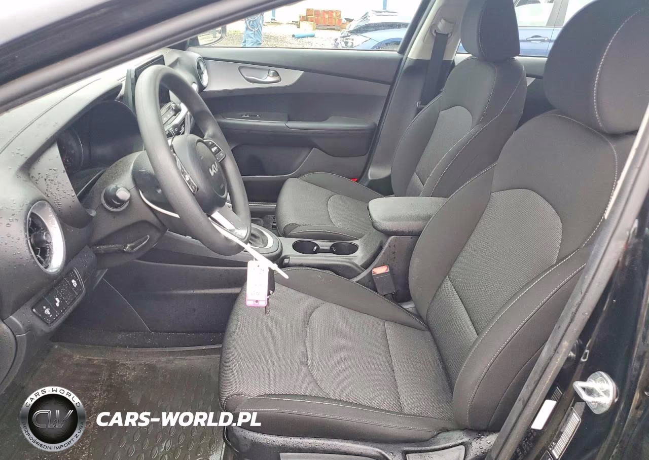 2023 Kia Forte Lxs VIN:3KPF24AD8PE614499 - 7