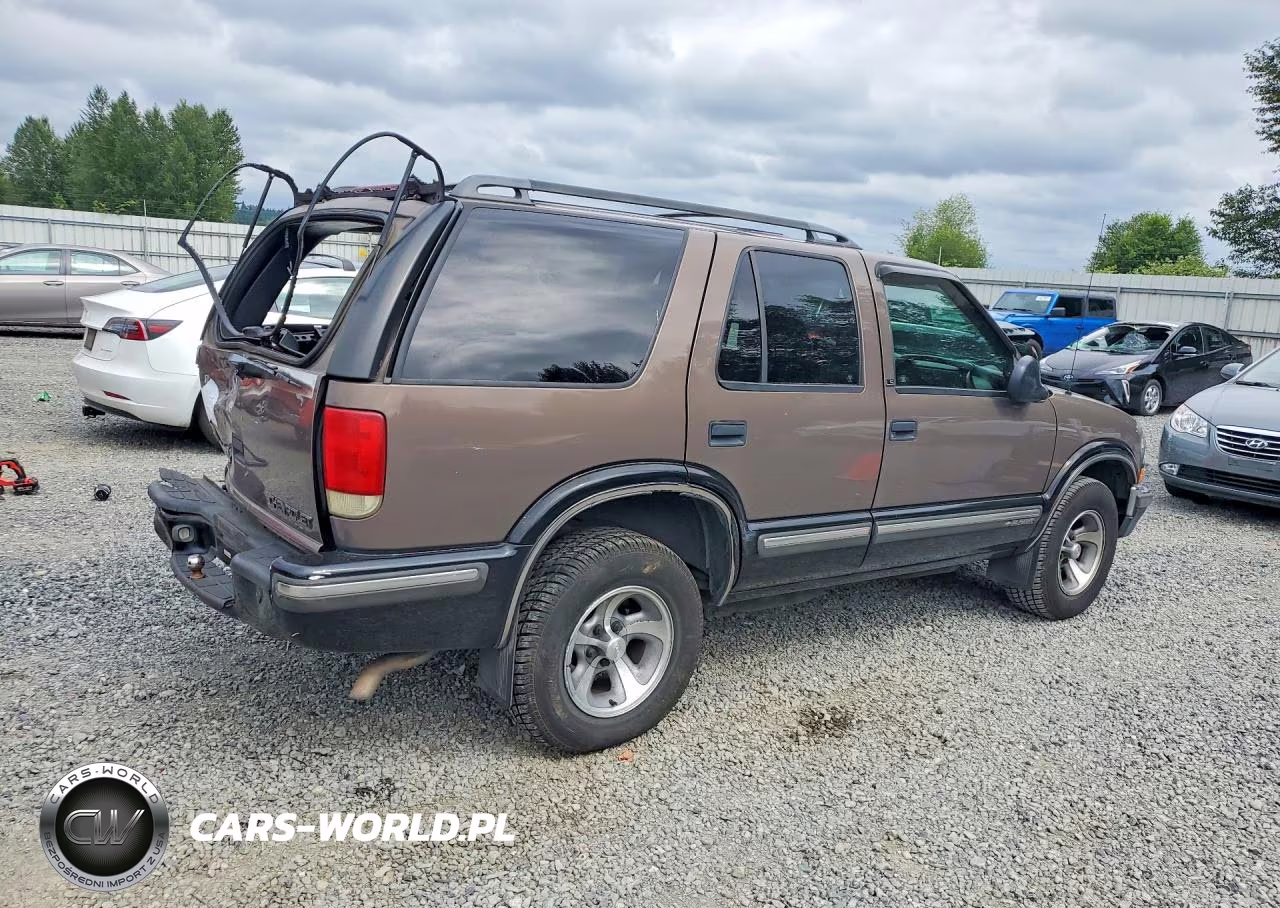 1998 Chevrolet Blazer VIN:1GNCS13W7W2185326 - 3