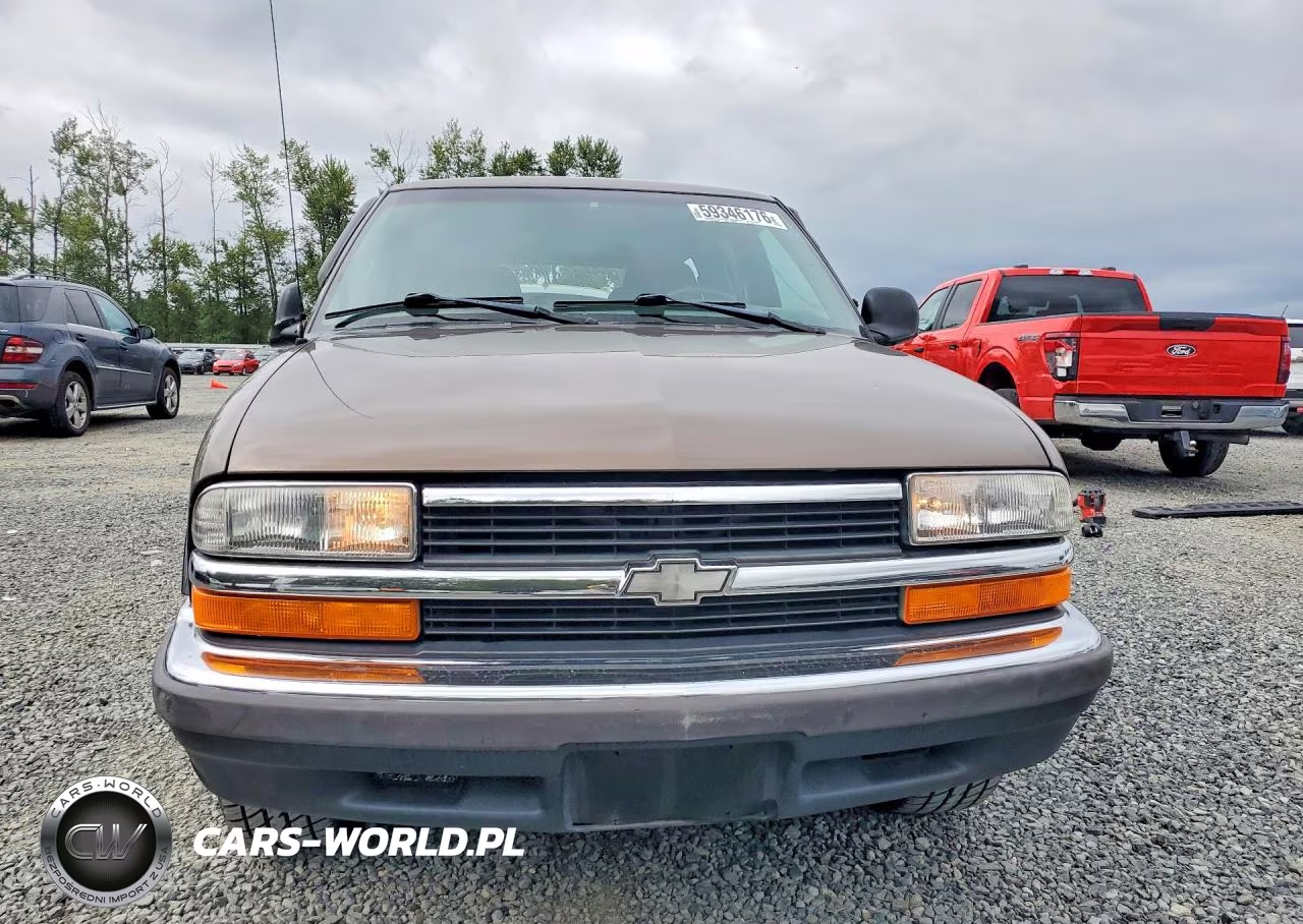 1998 Chevrolet Blazer VIN:1GNCS13W7W2185326 - 5