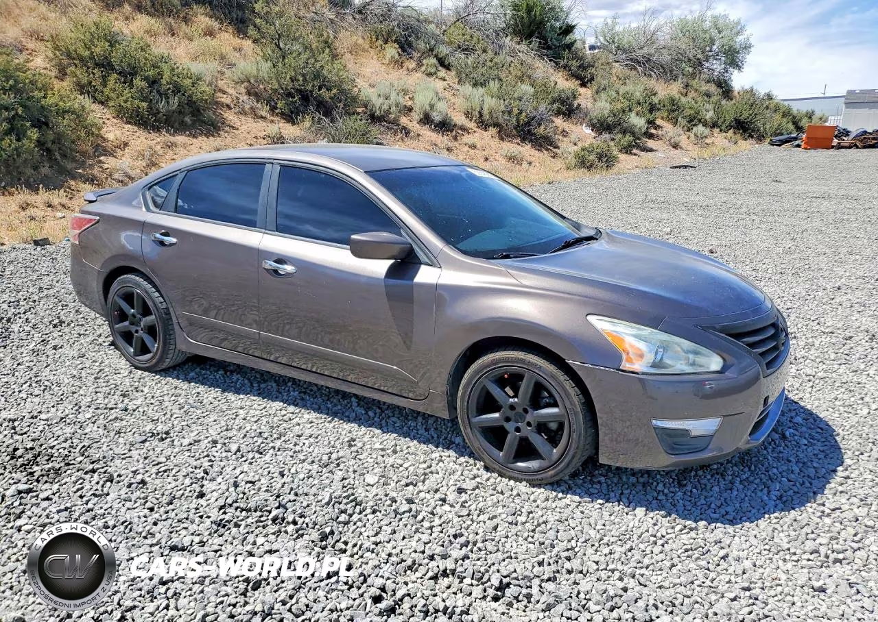 2015 Nissan Altima 2.5 S VIN:1N4AL3AP3FC490603 - 4