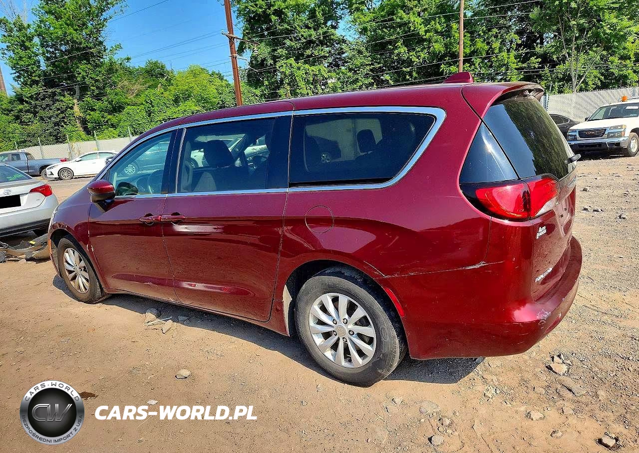 2017 Chrysler Pacifica Touring VIN:2C4RC1DG8HR521805 - 2