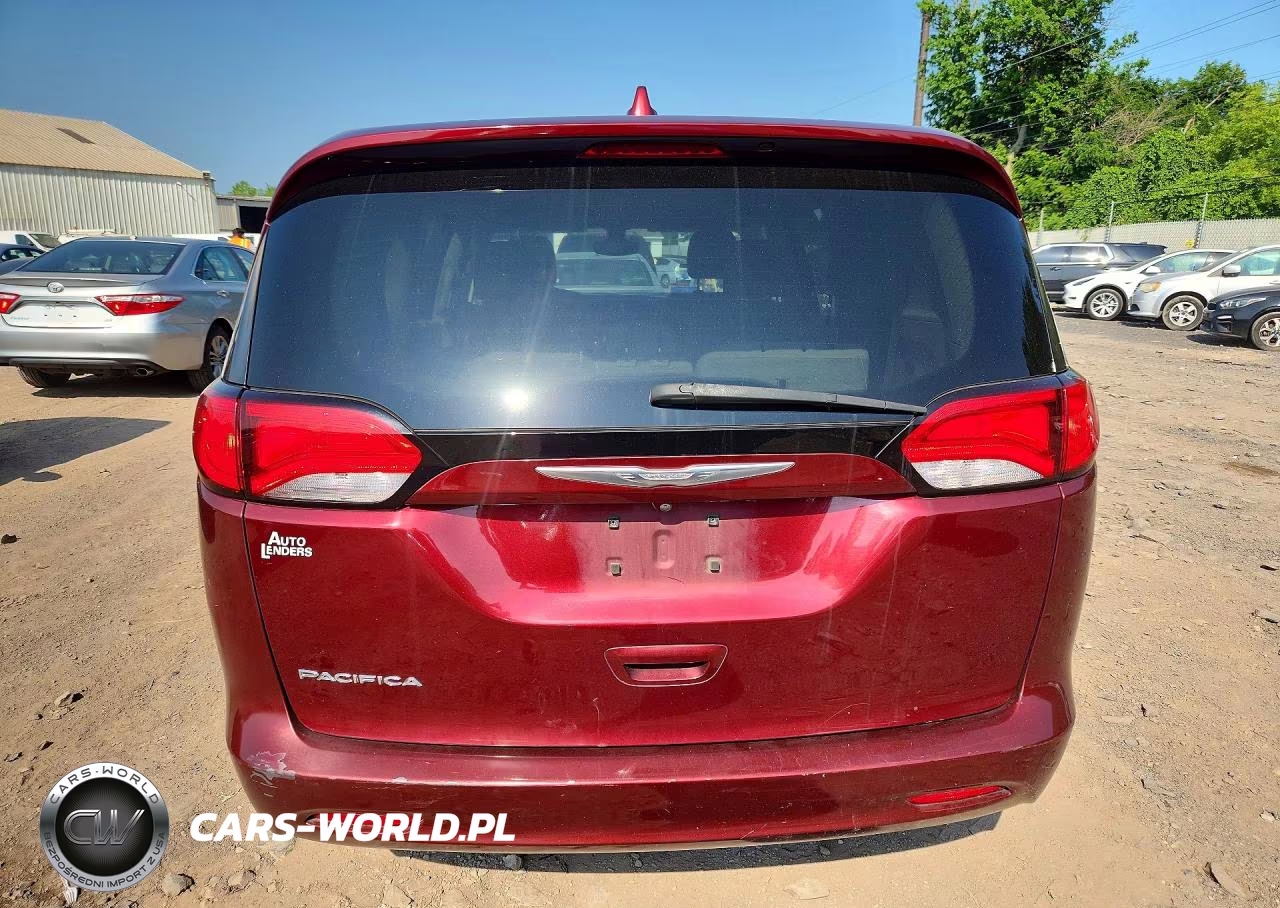2017 Chrysler Pacifica Touring VIN:2C4RC1DG8HR521805 - 6