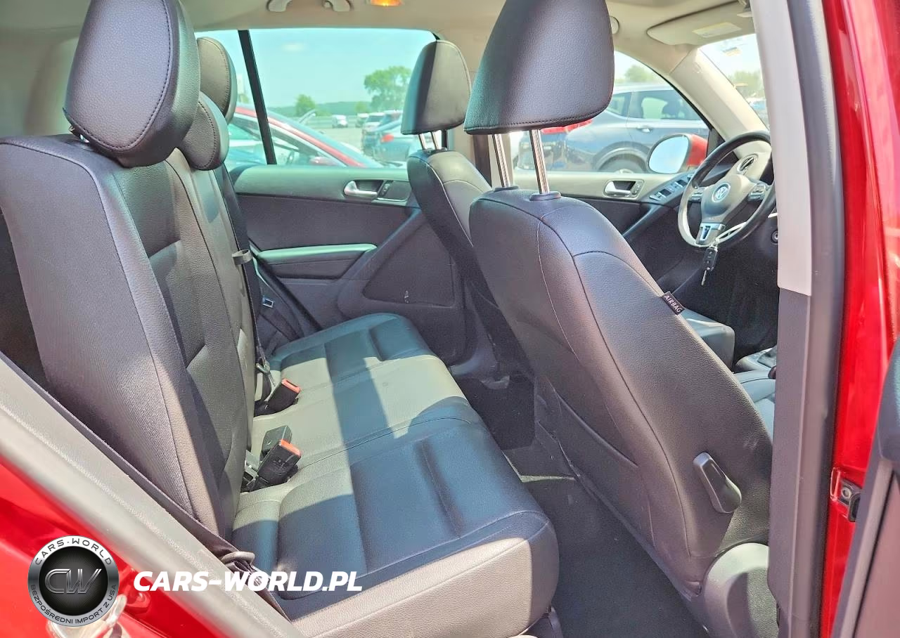 2013 Volkswagen Tiguan S VIN:WVGAV3AX9DW085924 - 11