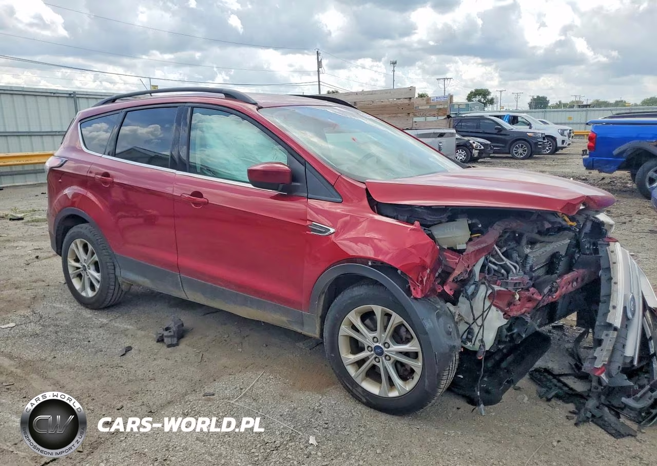 2017 Ford Escape Se VIN:1FMCU9GD5HUA92284 - 4