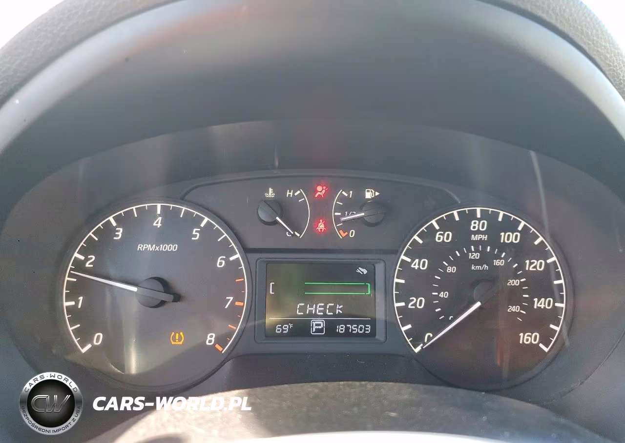2015 Nissan Sentra S VIN:3N1AB7AP2FY242230 - 9