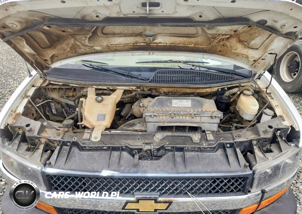 2022 GMC Savana Cutaway G3500 VIN:7GZ37TC7XNN001026 - 12