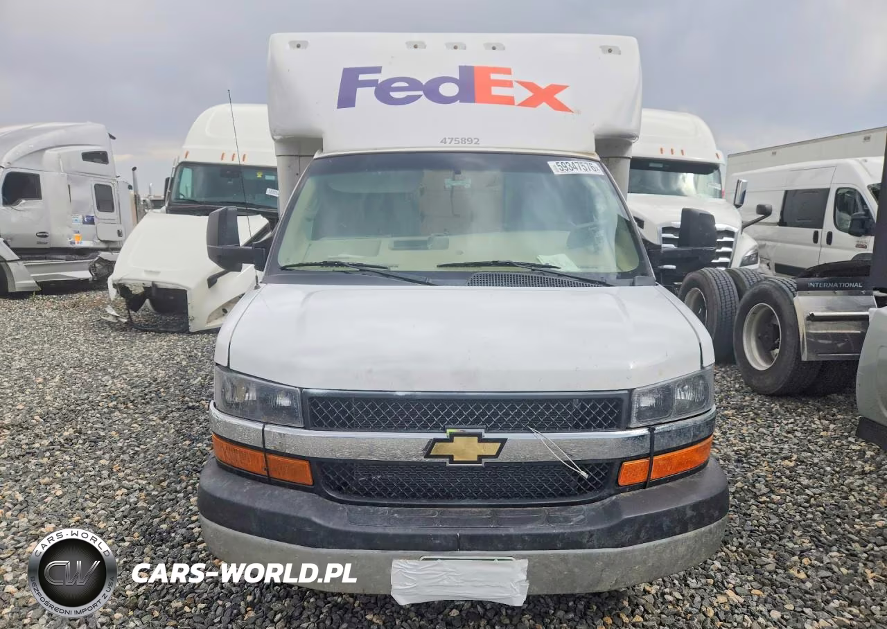 2022 GMC Savana Cutaway G3500 VIN:7GZ37TC7XNN001026 - 5