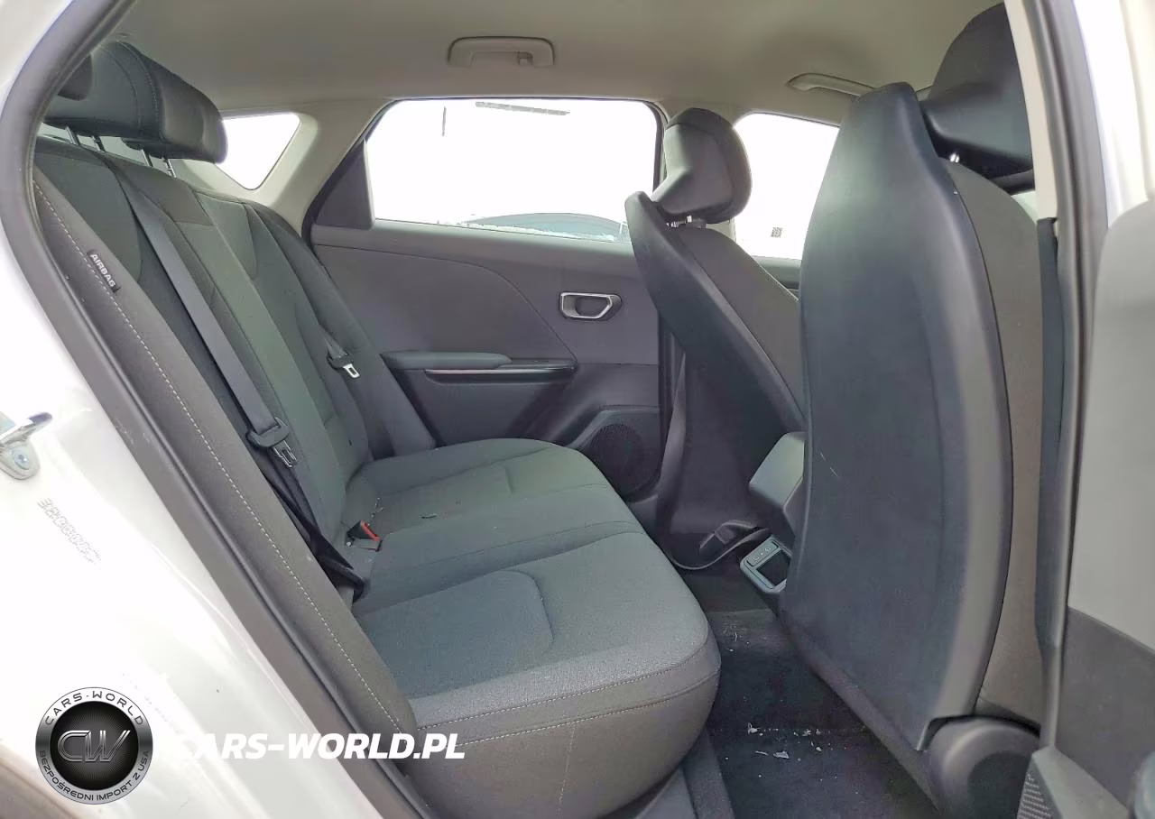 2026 Kia K4 Lxs VIN:3KPFT4DE9TE277563 - 10