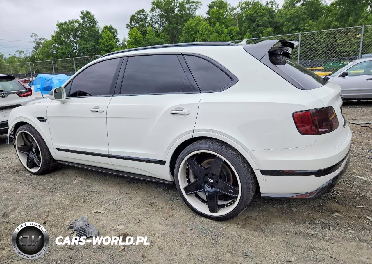 2017 Bentley Bentayga VIN:SJAAC2ZV7HC012602 - 2