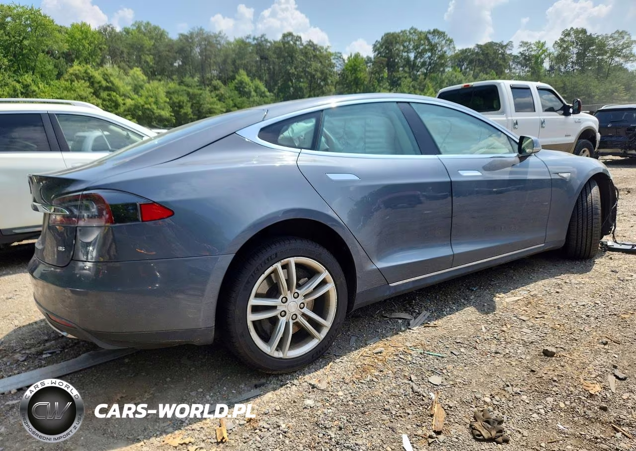 2013 Tesla Model S VIN:5YJSA1DN6DFP12652 - 3