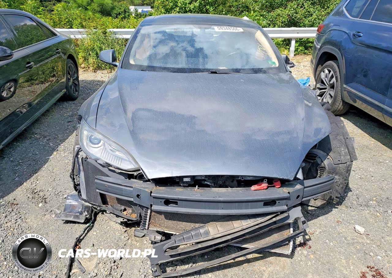 2013 Tesla Model S VIN:5YJSA1DN6DFP12652 - 5
