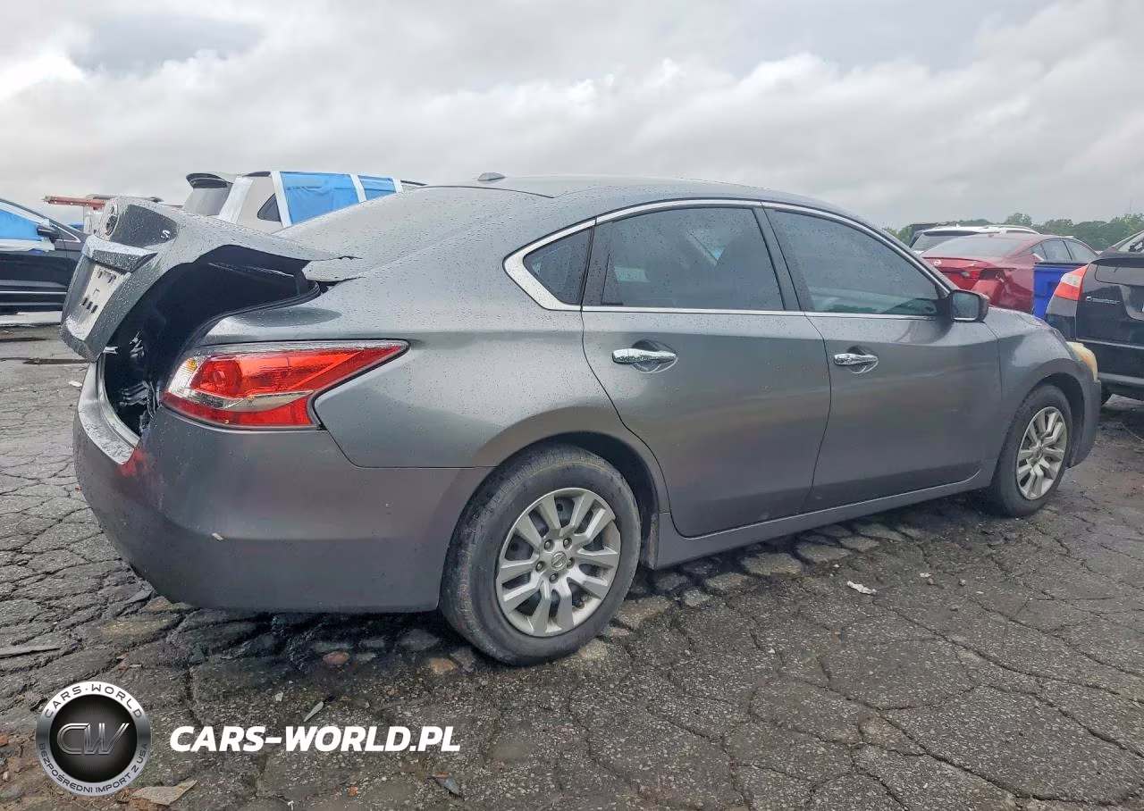 2015 Nissan Altima 2.5 S VIN:1N4AL3AP2FN335416 - 3