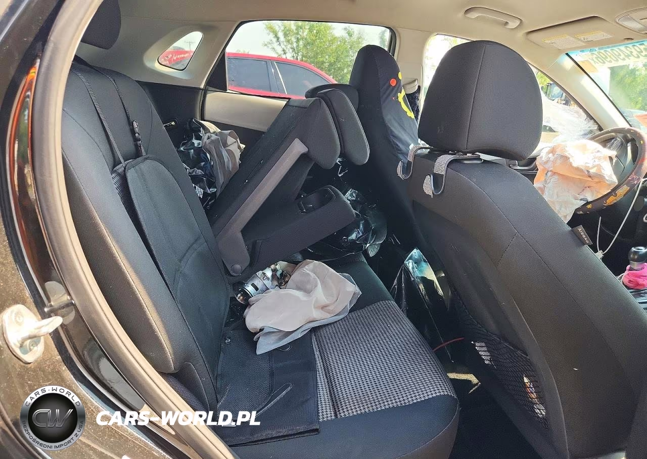 2019 Hyundai Kona Sel VIN:KM8K2CAA9KU389904 - 10