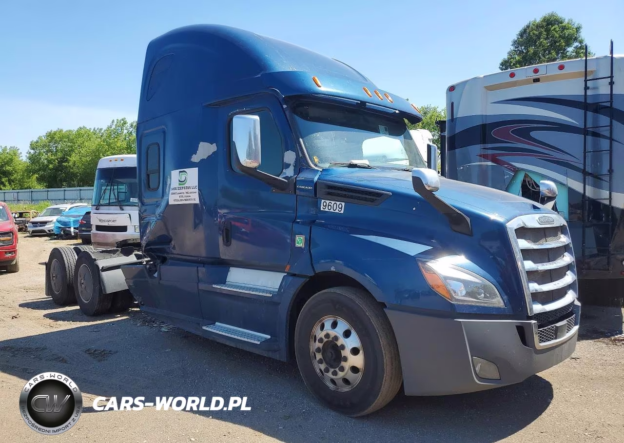 2018 Freightliner Cascadia 126 Semi Truck VIN:3AKJHHDRXJSJY3618 - 4