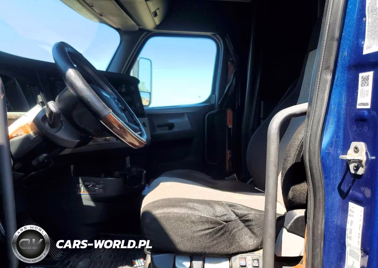 2018 Freightliner Cascadia 126 Semi Truck VIN:3AKJHHDRXJSJY3618 - 7