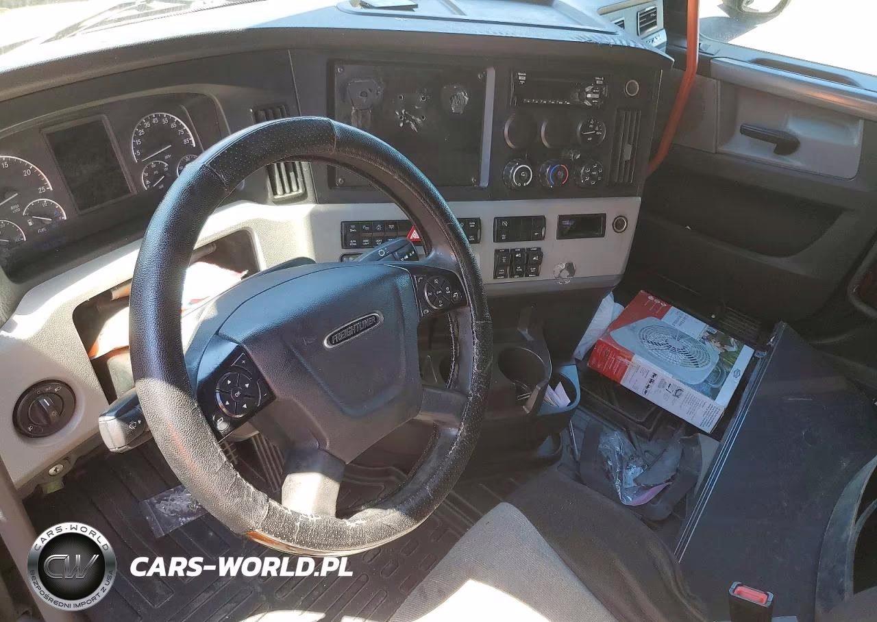 2018 Freightliner Cascadia 126 Semi Truck VIN:3AKJHHDRXJSJY3618 - 8