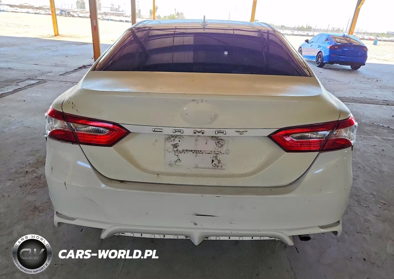 2020 Toyota Camry Le VIN:4T1C11AKXLU345741 - 6