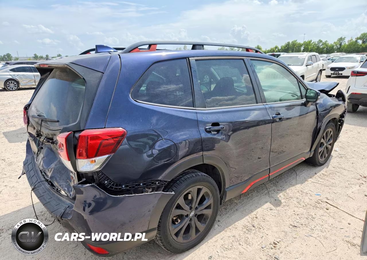 2020 Subaru Forester Sport VIN:JF2SKAMC2LH463066 - 3