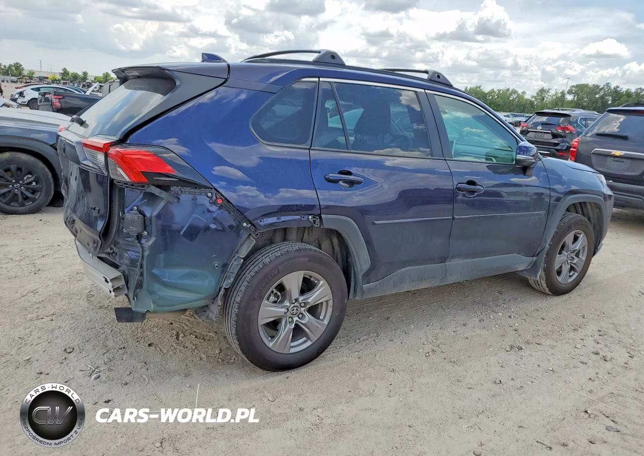 2025 Toyota Rav4 Xle VIN:2T3W1RFV5SW369885 - 3