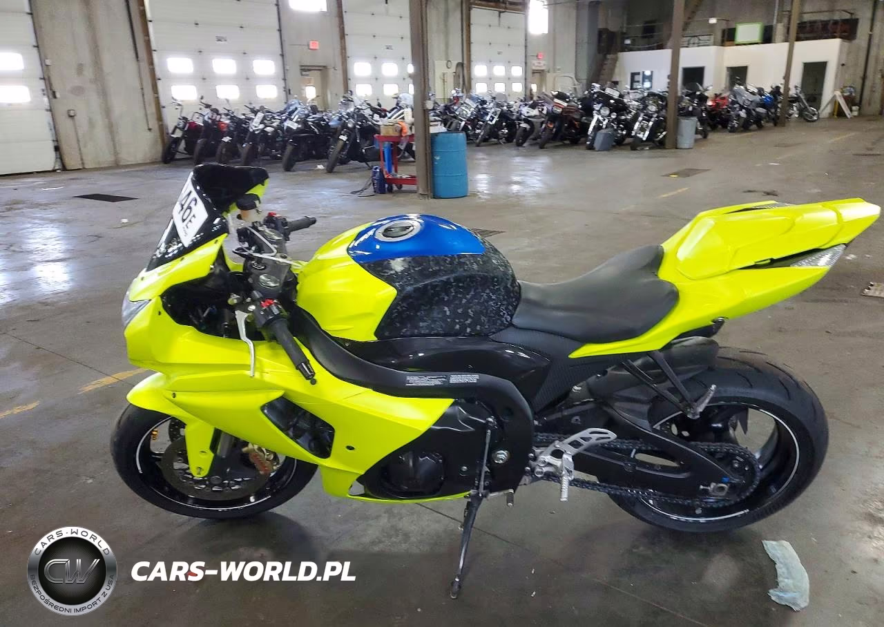 2014 Suzuki Gsx-R1000 VIN:JS1GT78A1E2101369 - 3