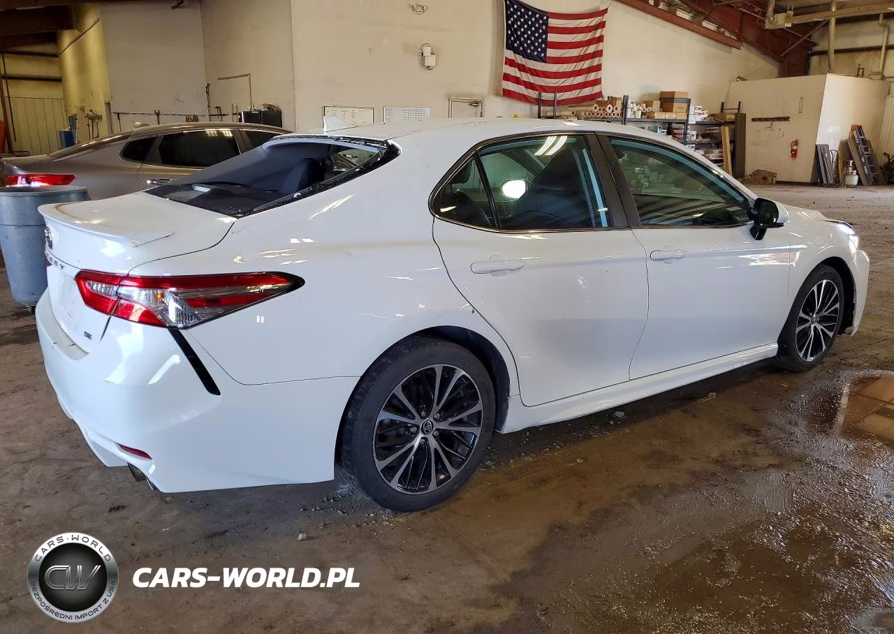 2020 Toyota Camry Se VIN:4T1G11AK6LU357872 - 3
