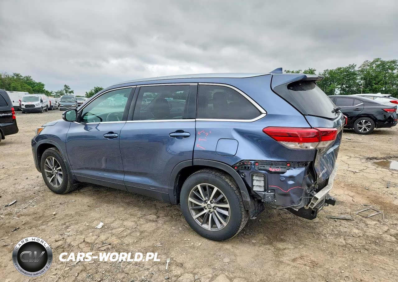 2019 Toyota Highlander Xle VIN:5TDJZRFH4KS989853 - 2